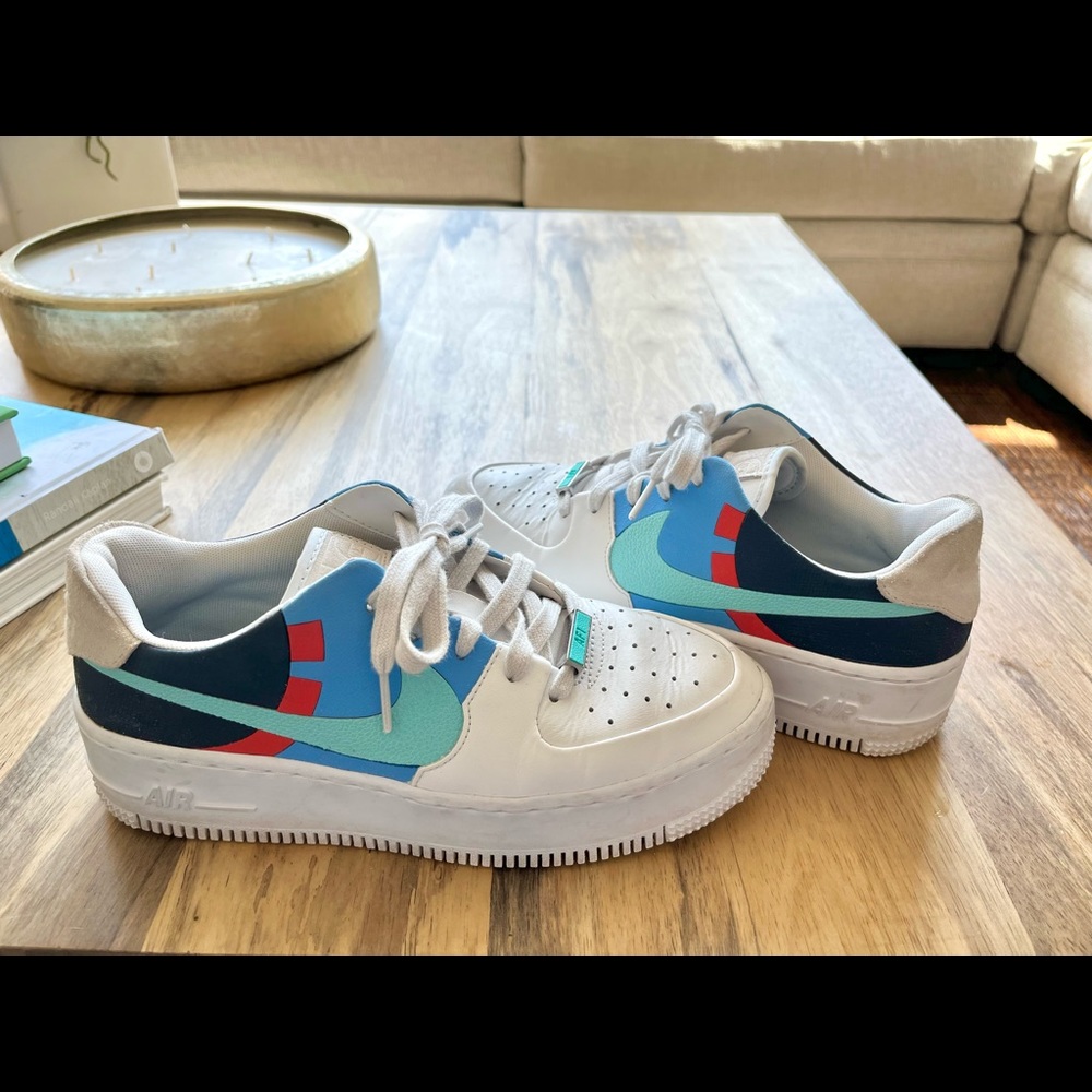NIKE AIR FORCE 1’s *RARE* Custom Basketball Design